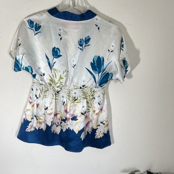 Yumi Kim Silk Floral Kimono Chinese Style Blouse Top Size S Blue White - Picture 4 of 8